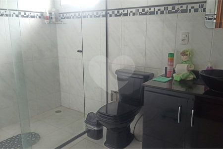 Casa à venda com 3 quartos, sendo 1 suíte, no condomínio Serra da Estrela, Atibaia - SP