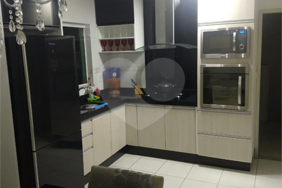 Sobrado à venda com 3 suítes em Vila Mazzei, São Paulo, SP