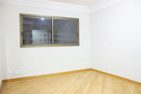 Apartamento à venda com 3 suítes em Jardim Londrina, São Paulo, SP