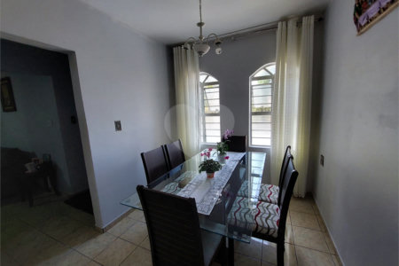 Casa à venda com 2 quartos, sendo 1 suíte, em Vila Barão, Sorocaba, SP
