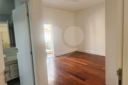 Casa à venda ou para alugar com 4 suítes no condomínio Residencial Jaguary, São José dos Campos - SP