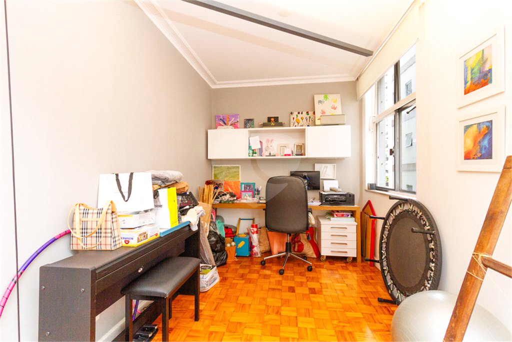 Apartamento à venda com 3 quartos, sendo 1 suíte, em Santa Cecília, São Paulo, SP