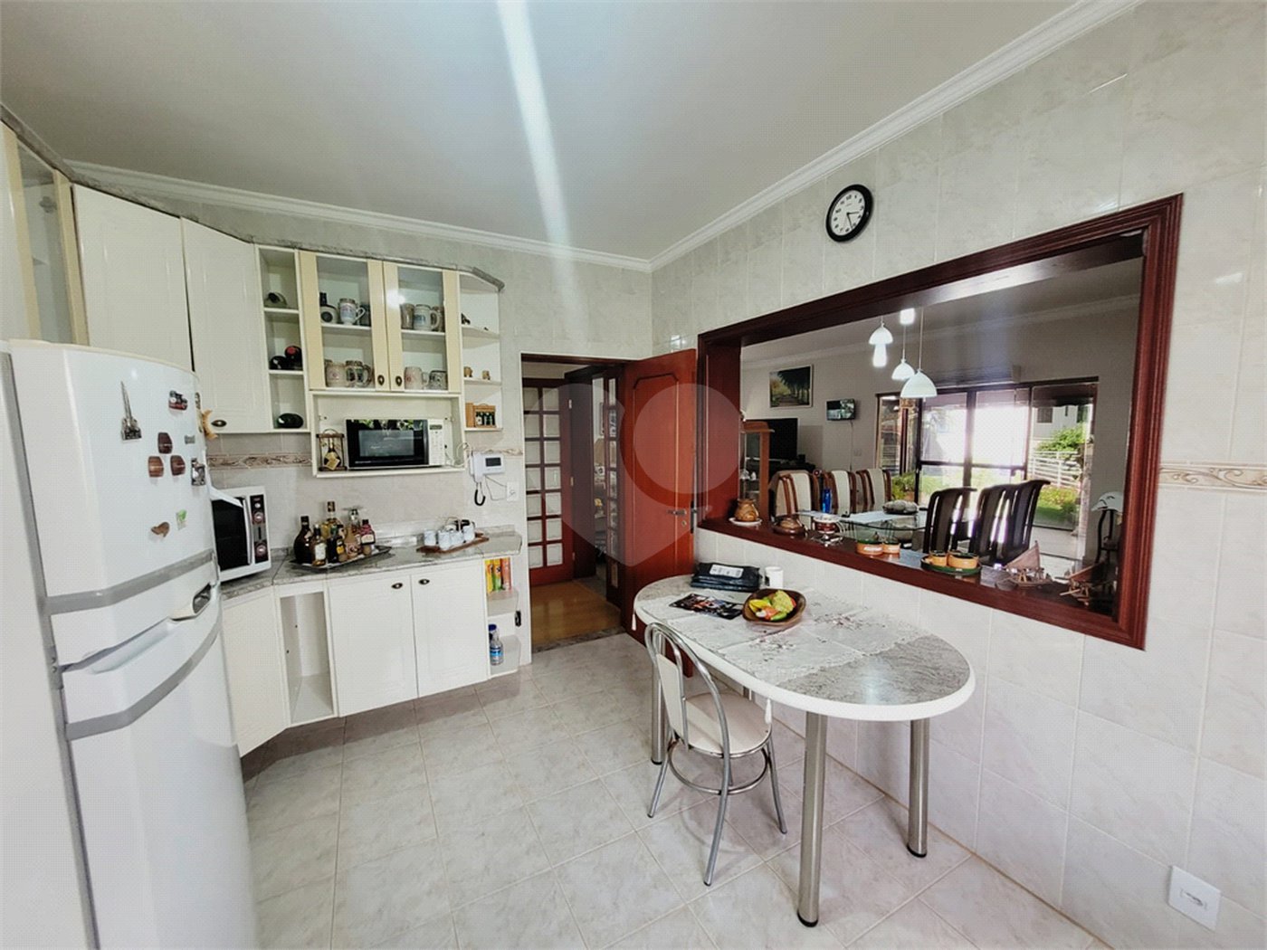 Casa à venda com 4 quartos, sendo 3 suítes,  no condomínio Acmti - Colinas do Mosteiro, Terras de Itaici e Recanto dos Pássaros, Indaiatuba - SP