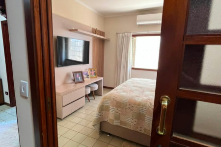 Casa à venda com 3 quartos, sendo 1 suíte,  em Santos Dumont, Três Lagoas, MS