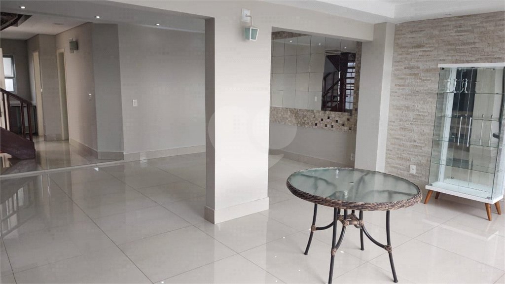 Casa à venda com 4 quartos, sendo 1 suíte, no condomínio Green View Residdence, Indaiatuba - SP
