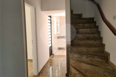 Sobrado à venda ou para alugar com 3 quartos, sendo 1 suíte, em Alto da Boa Vista, São Paulo, SP