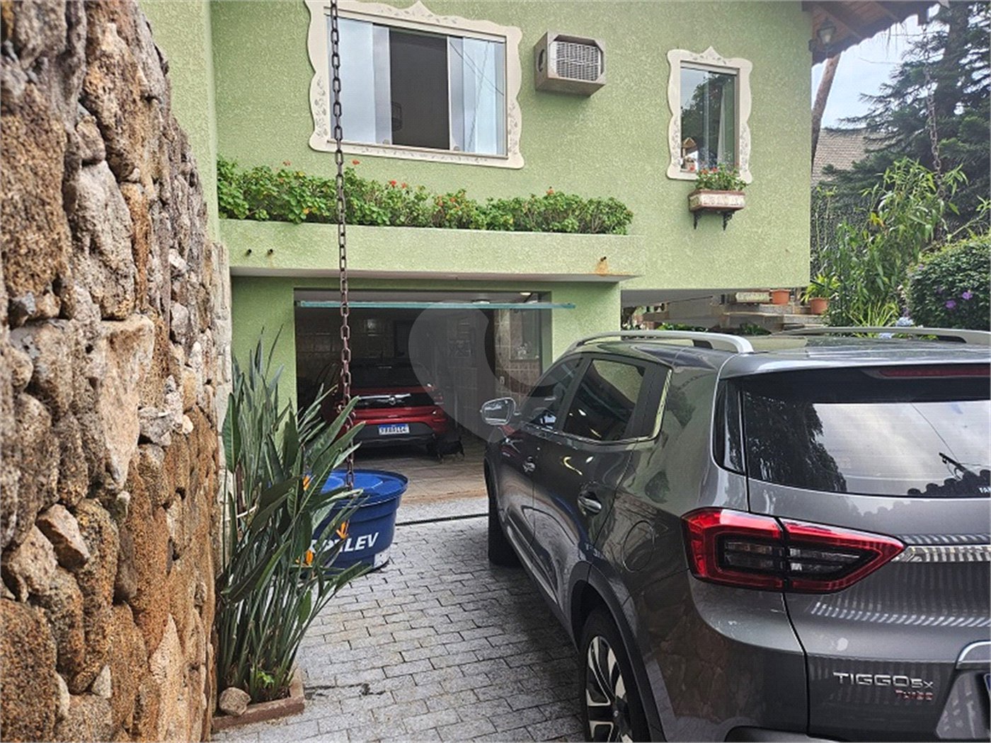 Casa à venda com 4 quartos, sendo 3 suítes, em Jardim Tapajós, Atibaia, SP