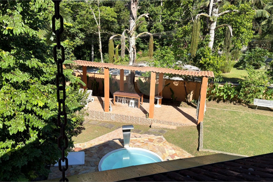 Casa à venda com 6 suítes em Massaguaçu, Caraguatatuba, SP