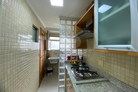 Cobertura à venda com 3 quartos, sendo 1 suíte,  em Cidade São Francisco, São Paulo, SP