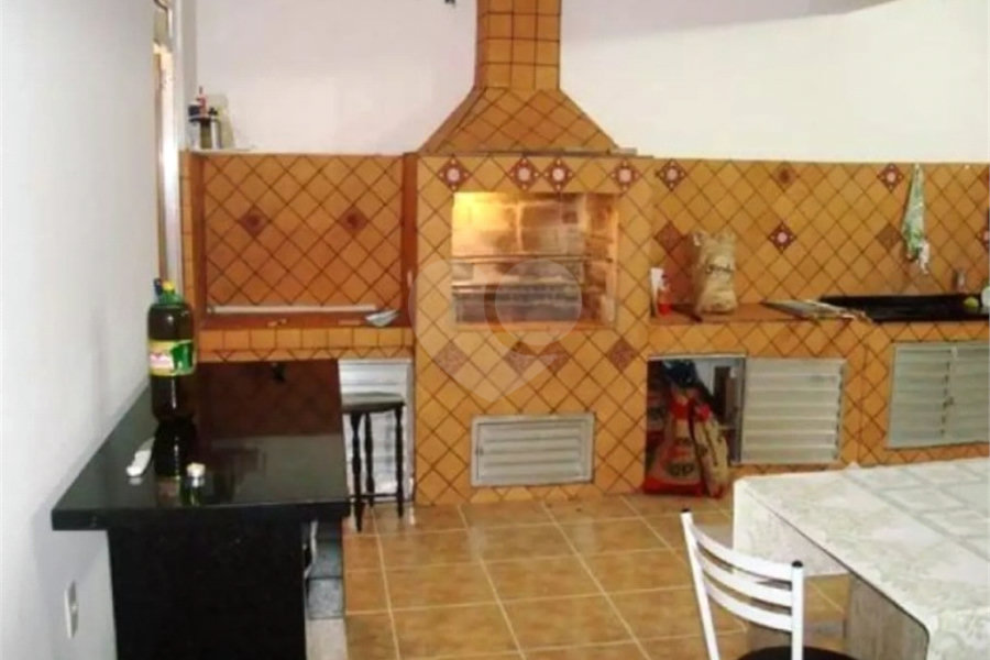 Sobrado à venda com 5 quartos, sendo 1 suíte, em Jardim Virginia Bianca, São Paulo, SP