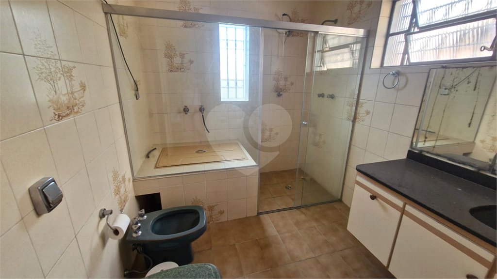 Sobrado à venda com 3 quartos, sendo 1 suíte, em Cidade São Francisco, São Paulo, SP