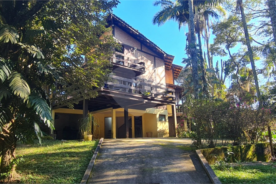 Casa à venda com 4 suítes em Serra da Cantareira, Mairiporã, SP