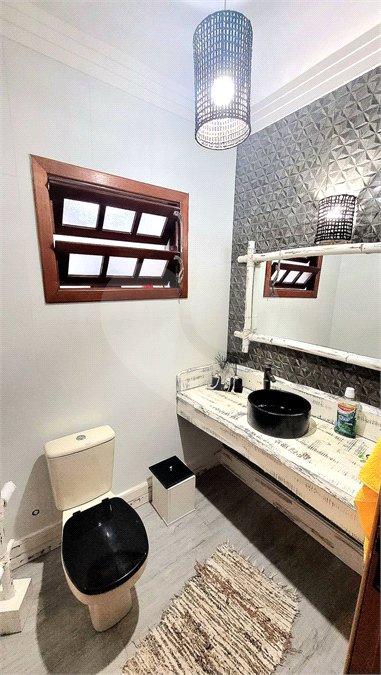 Sobrado à venda com 3 quartos, sendo 1 suíte, em Chácara Recanto Verde, Cotia, SP