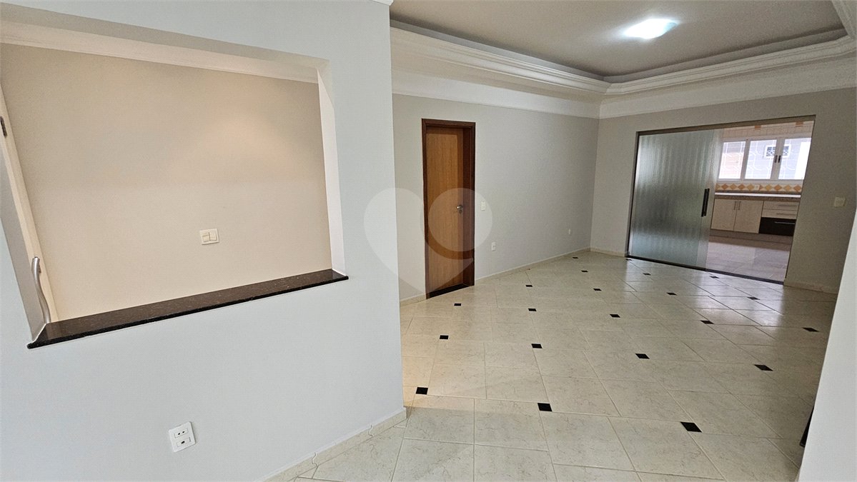 Casa Locação e Venda Condomínio Portal de Itaici 04 Dormitórios 02 suítes