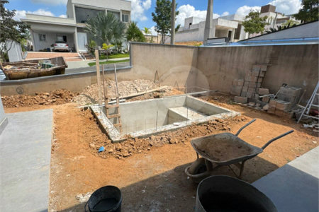 Casa à venda com 3 suítes no condomínio Reserva Central Parque, Salto - SP
