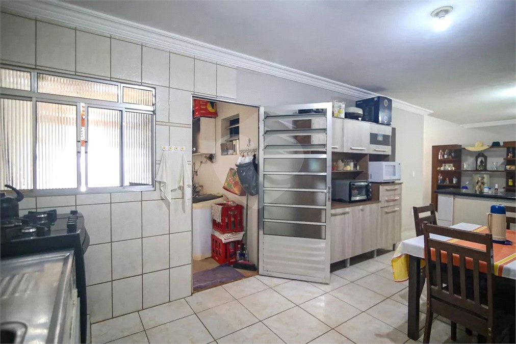 Sobrado à venda com 4 quartos, sendo 1 suíte, em Residencial Monte Verde, Indaiatuba, SP