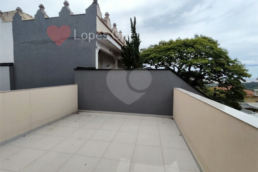 Casa à venda com 3 quartos, sendo 2 suítes, no condomínio Filipe de Vitry, São Paulo - SP