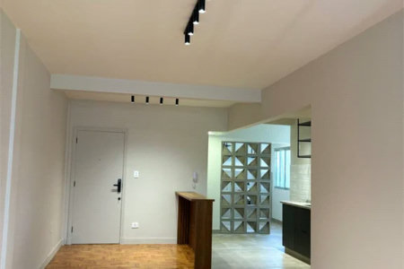 Apartamento à venda com 3 quartos, sendo 1 suíte,  em Pinheiros, São Paulo, SP