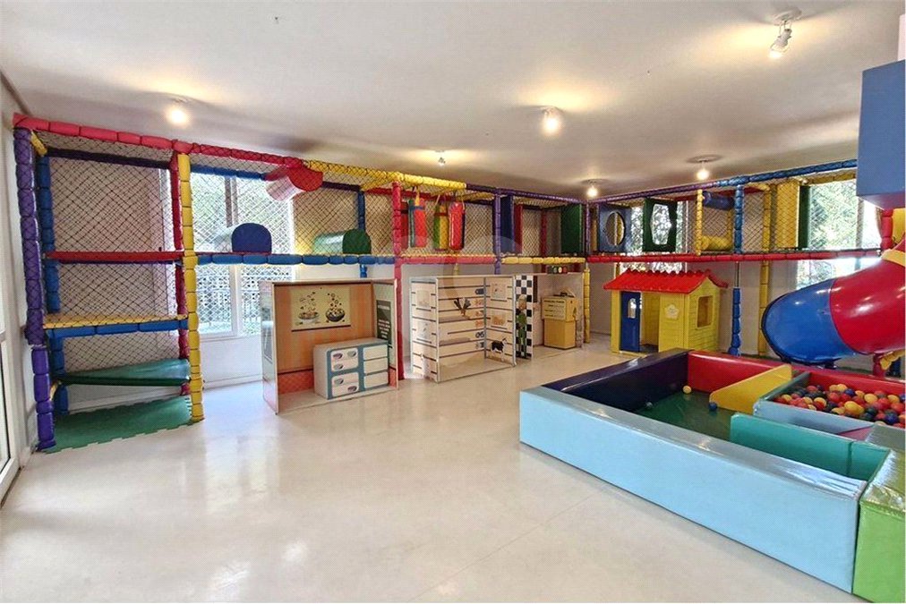Apartamento à venda com 3 quartos, sendo 1 suíte, em Indianópolis, São Paulo, SP