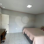 Casa à venda com 5 quartos, sendo 1 suíte, no condomínio Residencial Green Ville, Rio de Janeiro - RJ