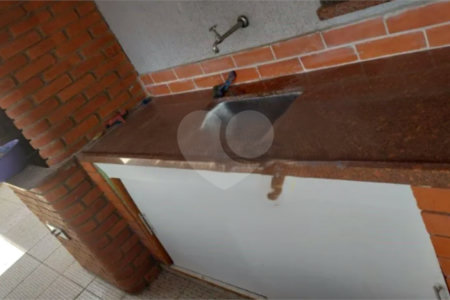 Sobrado à venda com 5 quartos, sendo 2 suítes,  em Parque São Domingos, São Paulo, SP