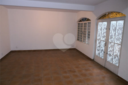 Sobrado à venda ou para alugar com 4 quartos, sendo 1 suíte, em Vila Butantã, São Paulo, SP