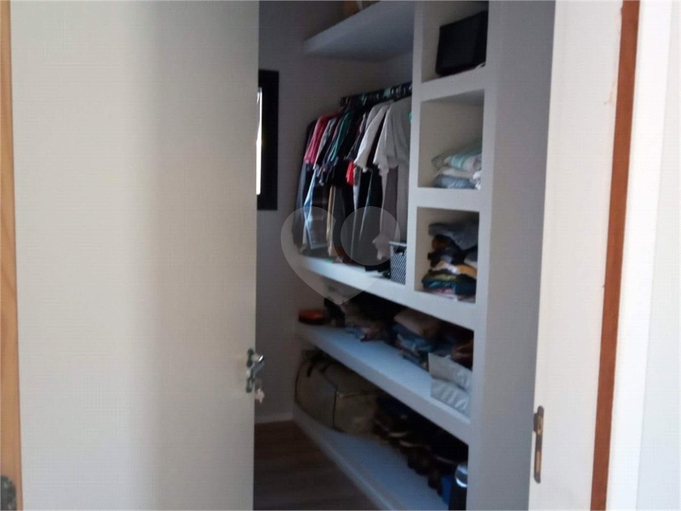 Casa à venda com 3 quartos, sendo 1 suíte, no condomínio Village Ipanema Ii, Araçoiaba da Serra - SP