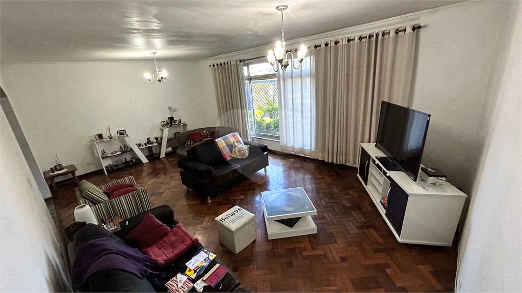 Sobrado à venda com 6 quartos, sendo 1 suíte,  em Sumarezinho, São Paulo, SP