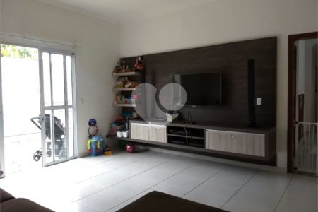 Casa à venda com 3 quartos, sendo 1 suíte, no condomínio Acmti - Colinas do Mosteiro, Terras de Itaici e Recanto dos Pássaros, Indaiatuba - SP