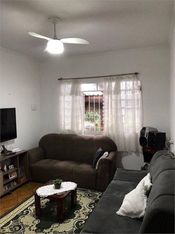 Casa à venda com 2 quartos em Jardim Ivonete, Poá, SP
