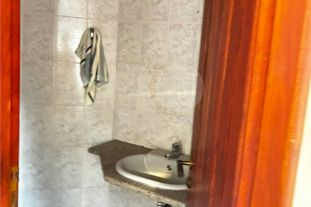 Sobrado para alugar com 4 quartos, sendo 2 suítes,  no Centro, Três Lagoas, MS