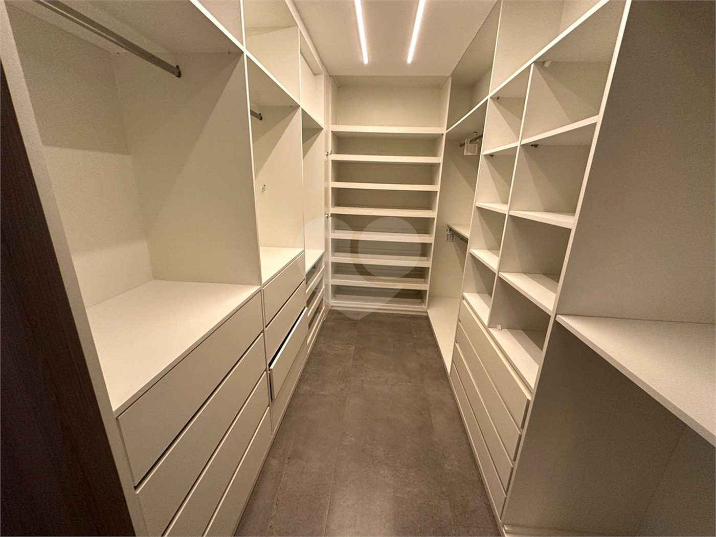 Apartamento à venda ou para alugar com 1 quarto em Cidade Monções, São Paulo, SP
