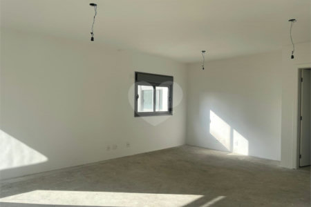 Apartamento à venda com 3 suítes em Campo Belo, São Paulo, SP