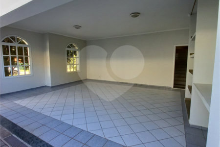 Casa à venda com 5 quartos, sendo 3 suítes, no condomínio Vinhas da Vista Alegre - Lado Sede, Vinhedo - SP