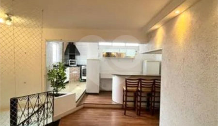 Apartamento à venda com 2 quartos, sendo 1 suíte, em Cambuci, São Paulo, SP