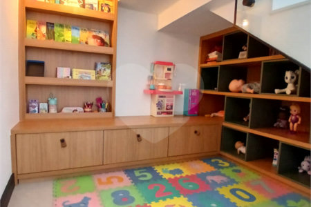 Casa à venda com 3 suítes em Pinheirinho, Vinhedo, SP