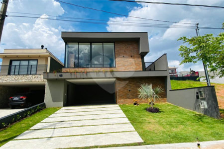 Casa à venda com 3 suítes no condomínio Vale das Aguas, Bragança Paulista - SP