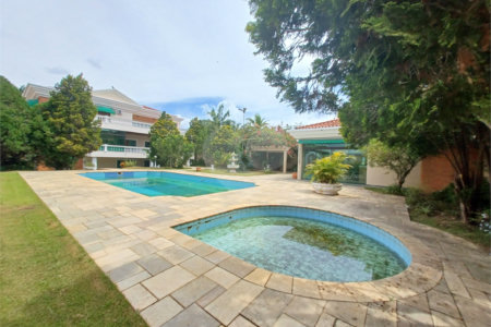 Casa à venda com 6 suítes no condomínio Portal da Raposo, Sorocaba - SP