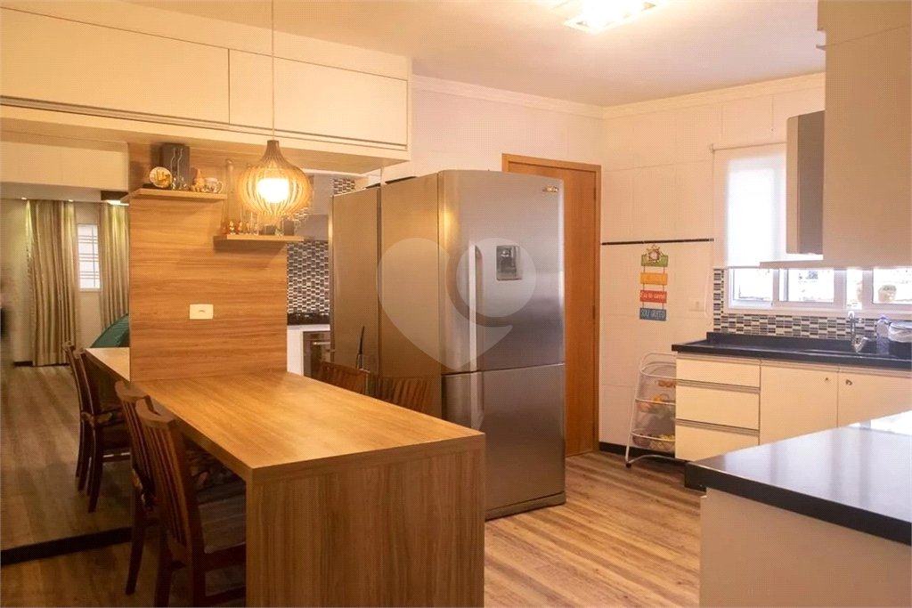 Casa à venda com 3 suítes em Chora Menino, São Paulo, SP