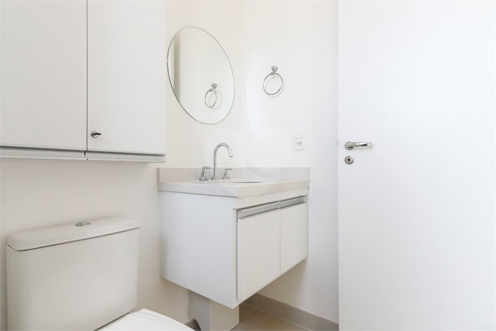 Apartamento à venda com 3 suítes em Vila Anastácio, São Paulo, SP