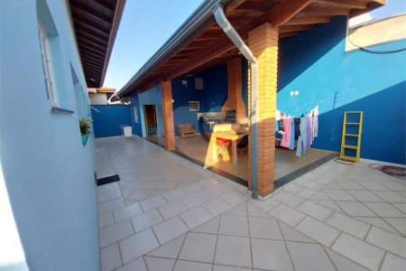 Sobrado à venda com 5 quartos, sendo 1 suíte,  em Terra Nobre, Louveira, SP