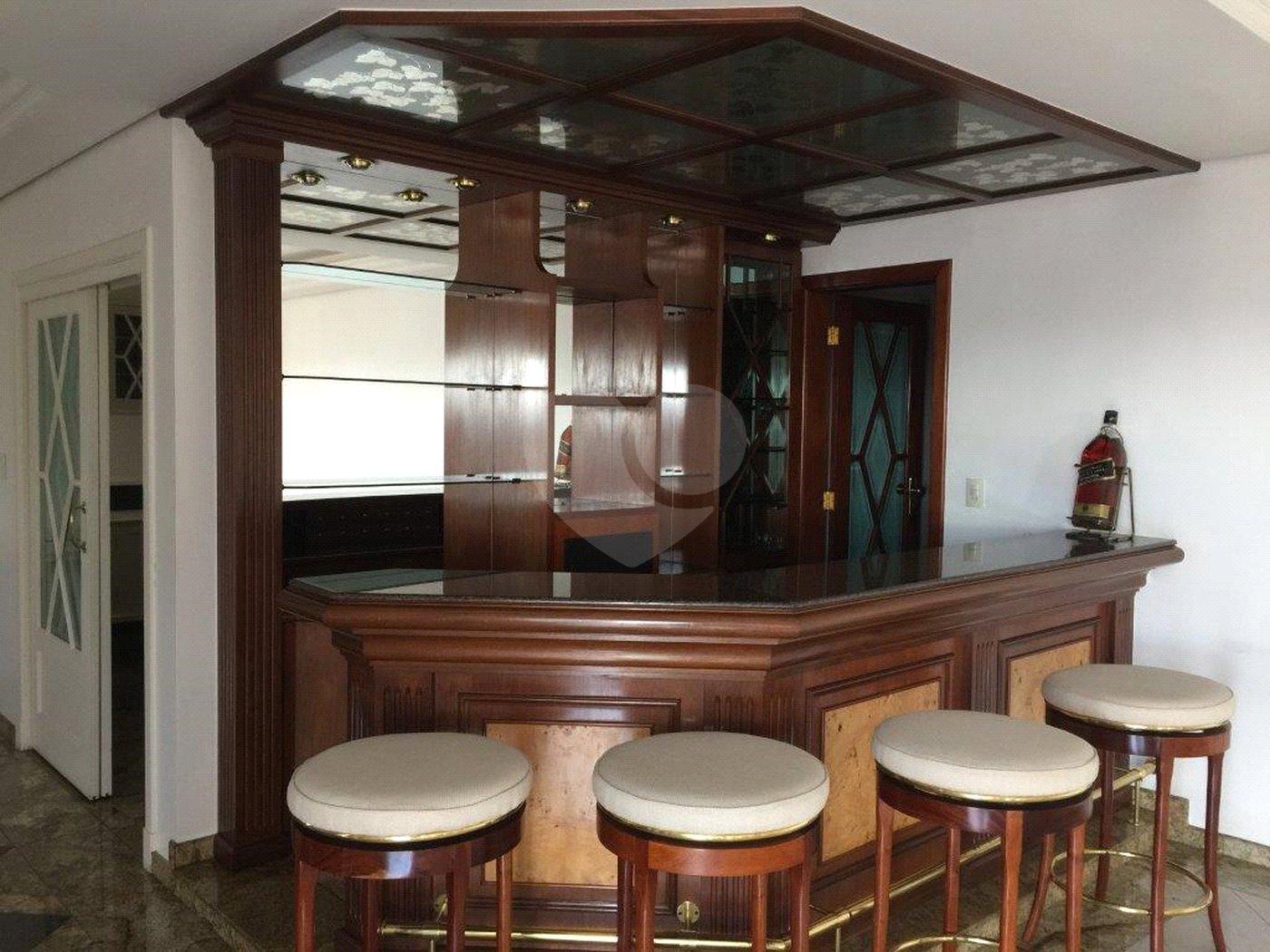 Apartamento à venda com 4 quartos, sendo 3 suítes, em Bosque da Saúde, São Paulo, SP