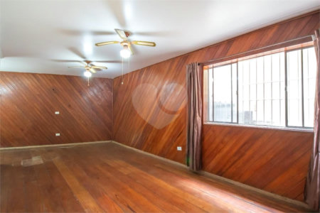 Casa à venda com 206m², 3 quartos e 2 vagas