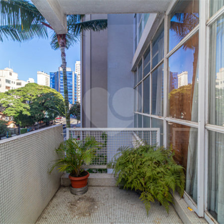 Apartamento à venda com 4 quartos, sendo 1 suíte,  em Higienópolis, São Paulo, SP