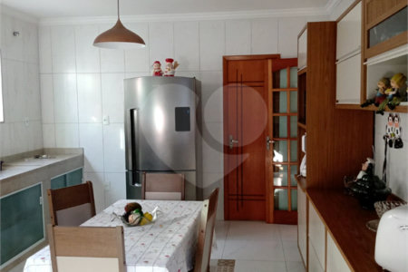 Casa à venda com 4 quartos, sendo 1 suíte, no condomínio Monte Líbano, Rio de Janeiro - RJ