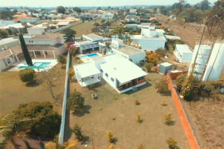 Casa à venda com 3 suítes no condomínio Village Ipanema 1, Araçoiaba da Serra - SP