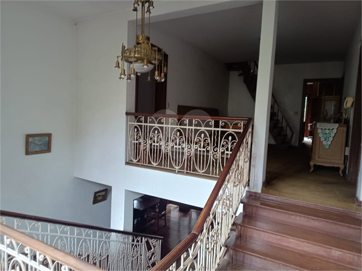 Casa à venda com 4 quartos, sendo 2 suítes, no condomínio Associação Reserva das Hortênsias, Mairiporã - SP