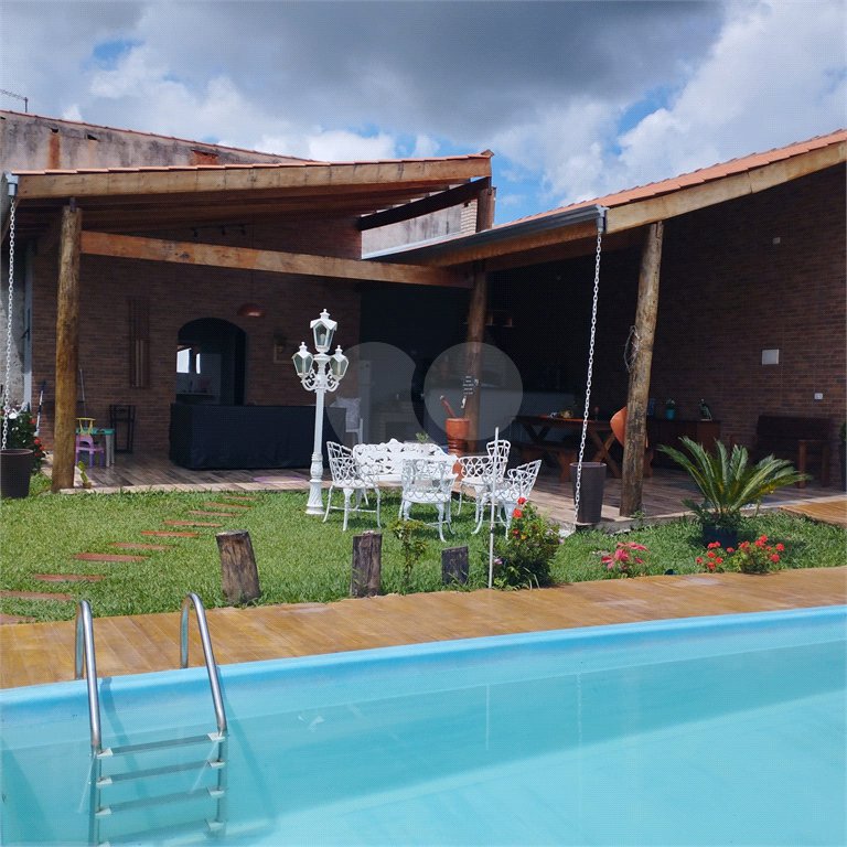 Chácara à venda com 3 quartos, sendo 1 suíte,  no Centro, Araçoiaba da Serra, SP