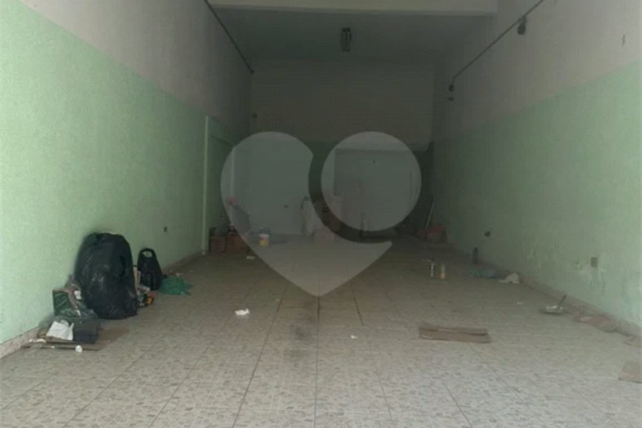 Sobrado à venda com 2 quartos em Vila Zat, São Paulo, SP