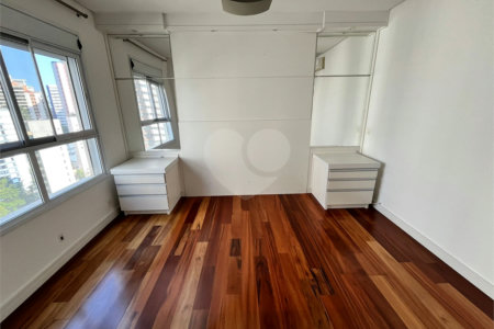 Apartamento à venda com 3 suítes em Vila Andrade, São Paulo, SP